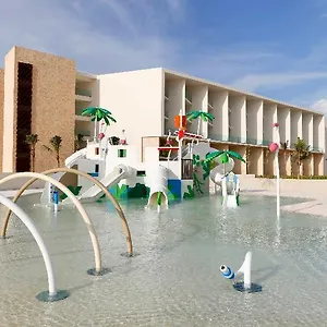 **** Hotel Family Selection At Grand Palladium Costa Mujeres & Mexico