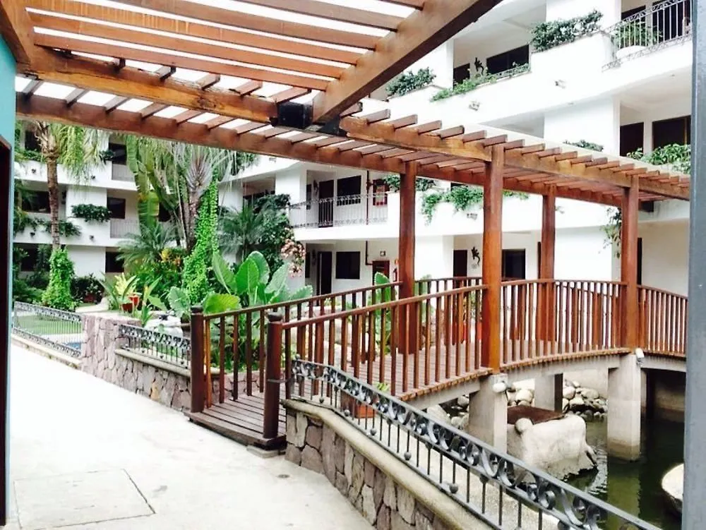 Hotel Casa Iguana Mismaloya Пуэрто-Вальярта 3*,